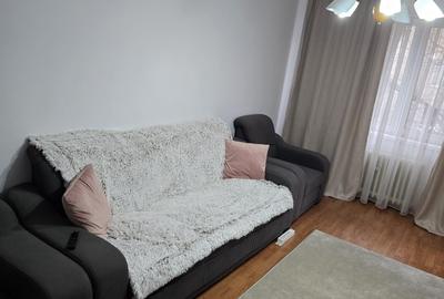 Apartament cu 3 camere decomandat în Apărătorii Patriei - 2