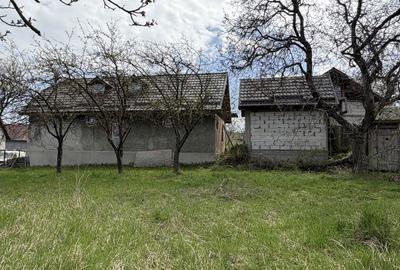 Casă cu 4 camere în Moldovenești - 3