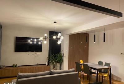 Apartament cu 3 camere semidecomandat în Central