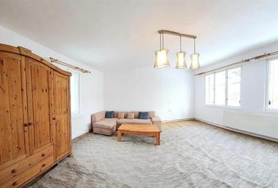 Casă individuală cu 3 camere cu Canalizare în Central - 3