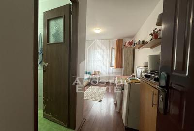 Garsoniera, bloc de apartamente anvelopat,  investitie, zona Girocului - 2