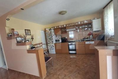 Casă cu 4 camere cu Teren 1138 Mp în Central - 10