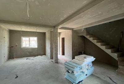 Duplex cu 3 camere cu Canalizare în Moșnița Nouă - 3