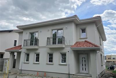 Duplex cu 4 camere cu Canalizare în Moșnița Veche
