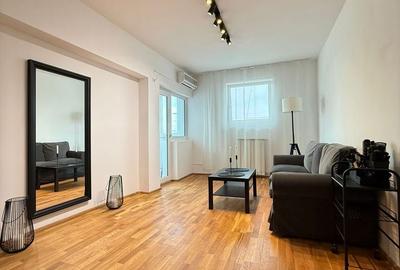 Apartament cu 2 camere, mobilat în Universitate