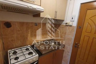 Garsonieră nedecomandată în Lipovei