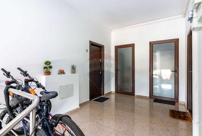 Apartament cu 3 camere semidecomandat, mobilat în Dămăroaia - 7