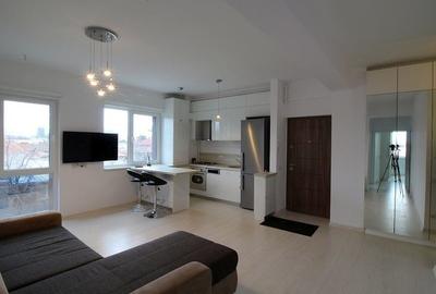 Apartament cu 3 camere decomandat, mobilat în Herăstrău