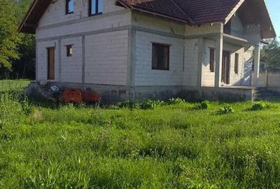 Casă cu 4 camere în Central - 8