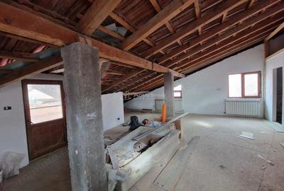 Casă cu Teren 214 Mp în Sud