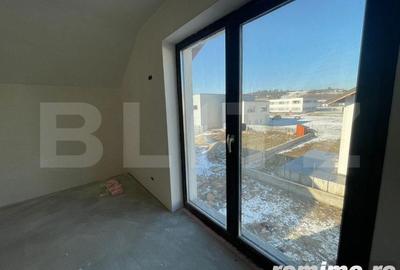 Casă cu 4 camere cu Teren 490 Mp în Central - 12