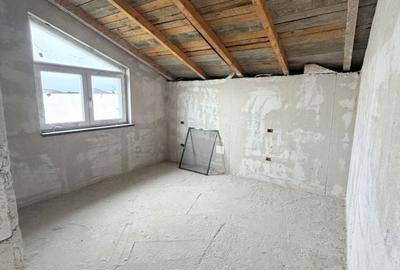 Casă cu 5 camere cu Teren 500 Mp în Bordei - 18