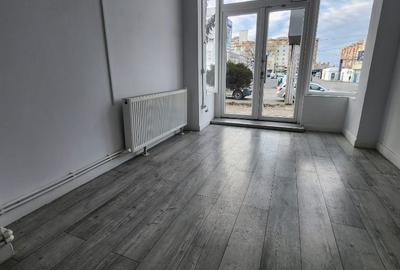 Spațiu comercial, de 75 mp, în Central - 9