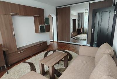 Apartament cu 2 camere semidecomandat, mobilat în Central - 1