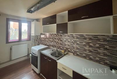 Casă cu 3 camere cu Canalizare în Iris