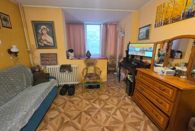 Apartament cu 3 camere decomandat în Titan - 11