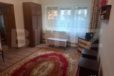 Apartament cu 2 camere semidecomandat în Micro 4 - 3