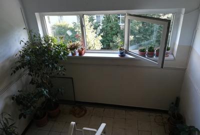 Apartament cu 3 camere decomandat în Titan - 11