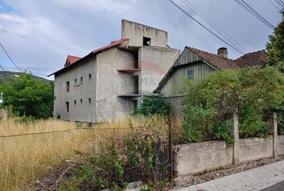 Casa /Vila+Teren intravilan 900 mp - Gura Humorului, Suceava