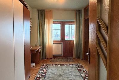 Apartament cu 4 camere decomandat în Piața Centrală - 6