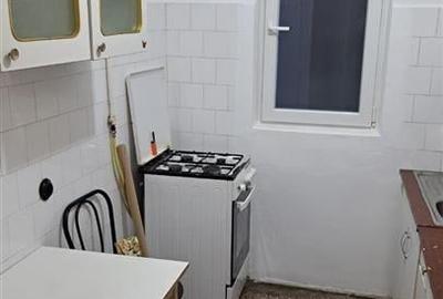 Apartament 3 camere decomandat Bloc cu Lift - 1