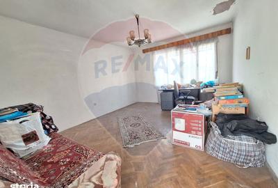 Casă cu 5 camere cu Teren 555 Mp în Central - 11