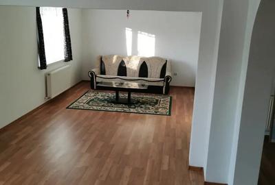 Casă cu 6 camere în Gura Humorului