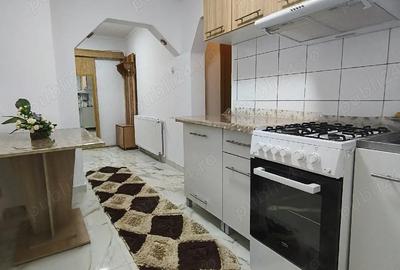 Apartament cu 2 camere decomandat în Central - 2