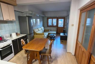 Super Oferta! Vila P 1, zona Centrala, Suprafata 290 mp, par - 4