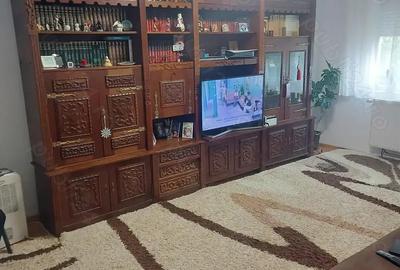 Apartament cu trei camere, zona Bradet - 3