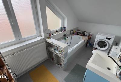 Casă cu 6 camere cu Teren 439 Mp în Petros - 3