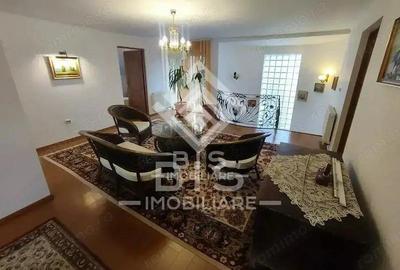 Casă cu 6 camere cu Teren 700 Mp în Est - 10