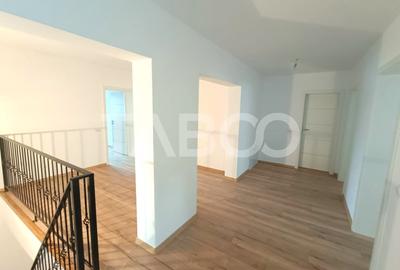Casa 10 camere 390 mp utili - pe strada Calea Poplacii din Sibiu - 2