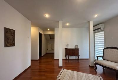 Casă cu 5 camere cu Teren 172 Mp în Central - 1