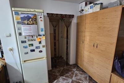 Proprietar vand apartament 2 camere decomandat zona CETATE / STADION - 9