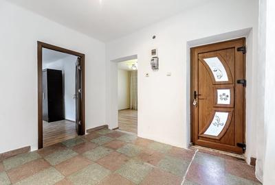 VÂNDUT! Casă individuală cu grădină,  Aradul Nou, Str. Molidului - 3