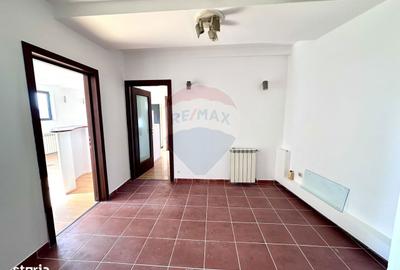 Apartament cu 4 camere în Central - 1