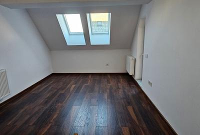 Garsoniera de inchiriat zona Tractorul bloc nou Garsoniera de inchiriat zona Tractorul bloc nou - 7