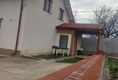Casă cu Teren 1300 Mp în Leordeni - 1
