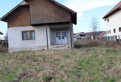 Casă cu 4 camere cu Teren 2044 Mp în Câlnic - 7