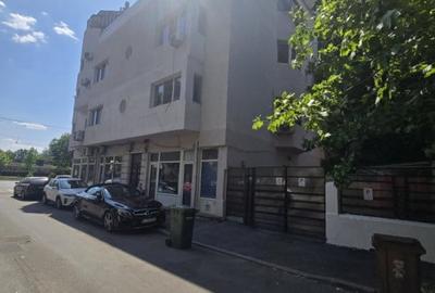 Apartament cu 3 camere semidecomandat, mobilat în Grivița