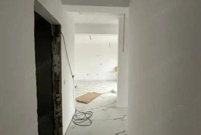 Vanzare Apartament 2 camere+curte 60mp si 2 locuri de parcare - 3