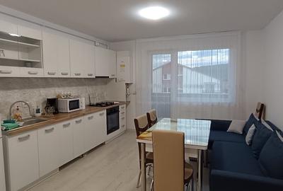 Apartament cu 2 camere semidecomandat în Florești