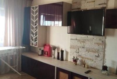 Apartament cu 2 camere decomandat, mobilat în Anda