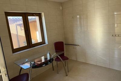 Casă cu 3 camere cu Teren 165 Mp în Central - 3