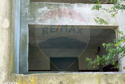 Spațiu comercial, de 2,300 mp, în Central - 3