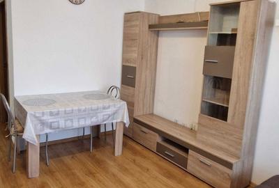 Apartament cu 2 camere semidecomandat în Turnișor - 1