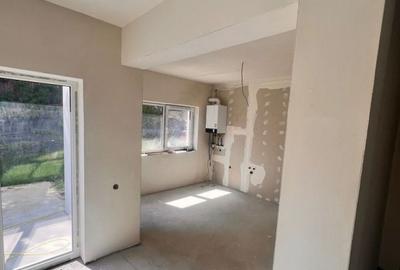 Duplex cu 4 camere cu Canalizare în Dâmbul Rotund - 8