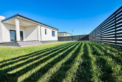 Casă Parter - 4 Camere - 2 Băi - Curte  Amenajată  375 Mp - 4