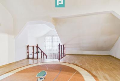 Două case, curte mare, lângă Castelul Corvinilor - 20